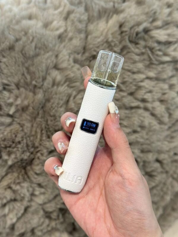 ILIA哩啞皮革主機通用一代 / 質感絕美